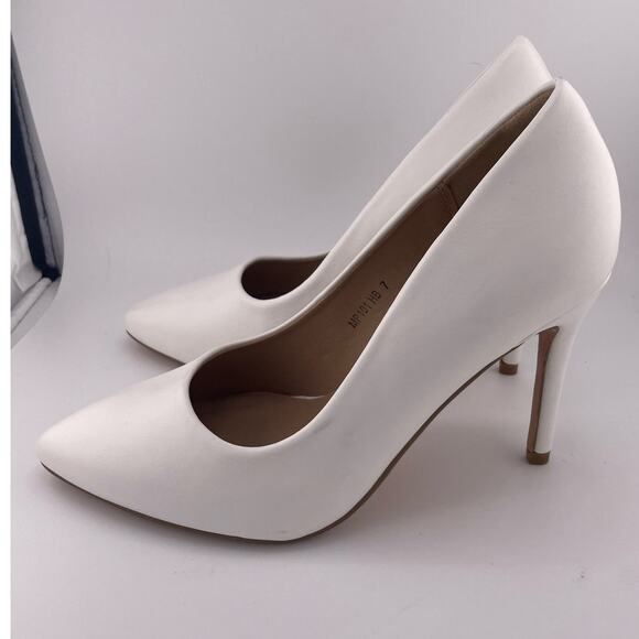 NWOB Idifu White Faux Leather Pointed Toe Heel Pumps Size 7M - Picture 5 of 7
